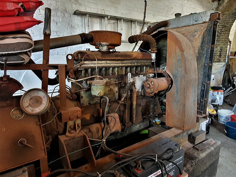 Motor ?, D.A.F., Pieter Zuijkerbuijk (27-05-2020) | Database Nederlandse molens