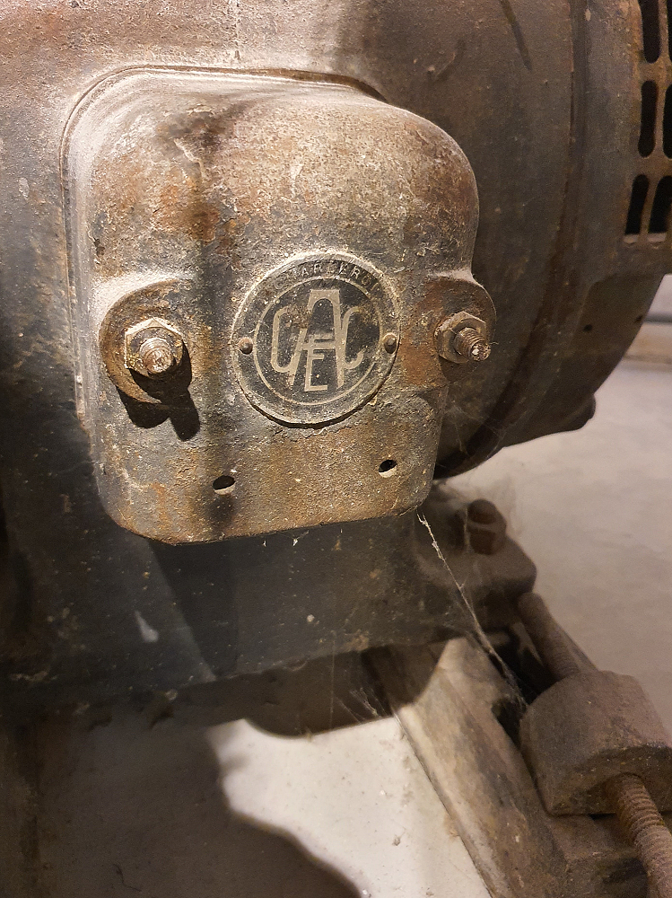 3, Motor ?, ACEC, Pieter Zuijkerbuijk (27-12-2019) | Database Nederlandse molens