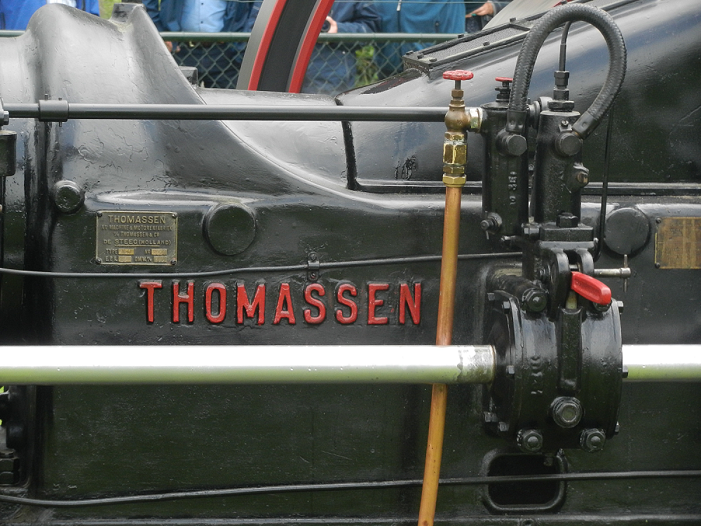 2, Motor 2557, Thomassen, Simon P.N. van Kampen (16-07-2017) | Database Nederlandse molens